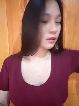 Snapshot of ChiecumBae chatting on November 11, 2025, 2:11 am ChiecumBae online show from November 11, 2025, 2:11 am