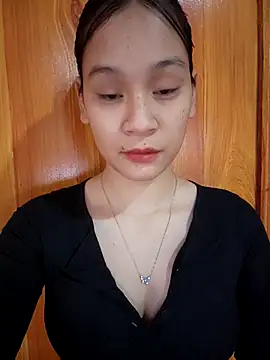 Snapshot of ChiecumBae chatting on November 16, 2025, 12:49 am ChiecumBae online show from November 16, 2025, 12:49 am