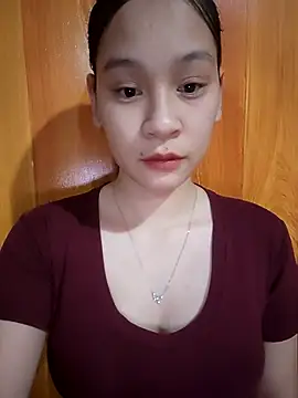 Snapshot of ChiecumBae chatting on November 16, 2025, 10:48 pm ChiecumBae online show from November 16, 2025, 10:48 pm