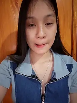 Snapshot of ChiecumBae chatting on November 18, 2025, 1:22 am ChiecumBae online show from November 18, 2025, 1:22 am