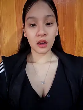 Snapshot of ChiecumBae chatting on November 21, 2025, 1:37 am ChiecumBae online show from November 21, 2025, 1:37 am