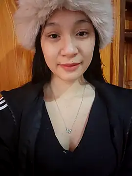 Snapshot of ChiecumBae chatting on November 26, 2025, 2:01 am ChiecumBae online show from November 26, 2025, 2:01 am