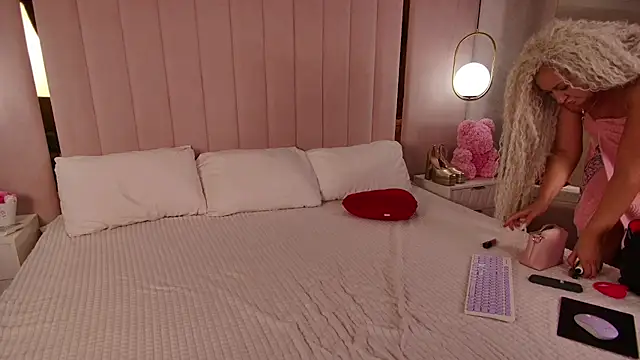 Lilit 1Love online show from September 10, 2025, 3:56 pm