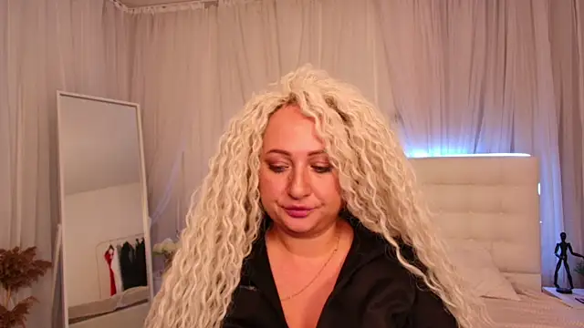 Lilit 1Love online show from October 2, 2025, 4:25 pm