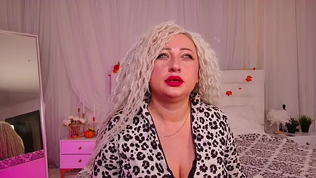 Lilit 1Love online show from November 2, 2025, 4:42 pm