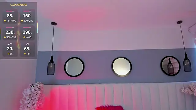 Snapshot of Mila_Hank_ chatting on November 9, 2025, 12:14 pm Mila Hank online show from November 9, 2025, 12:14 pm