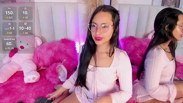 Snapshot of Annie__2 chatting on October 30, 2025, 12:17 pm Annie 2 online show from October 30, 2025, 12:17 pm