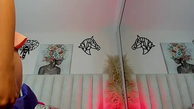 Snapshot of Annie__2 chatting on November 5, 2025, 12:05 pm Annie 2 online show from November 5, 2025, 12:05 pm