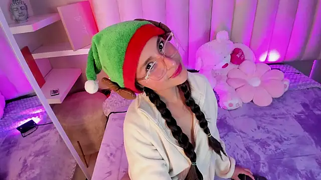 Snapshot of Annie__2 chatting on December 2, 2025, 3:01 am Annie 2 online show from December 2, 2025, 3:01 am