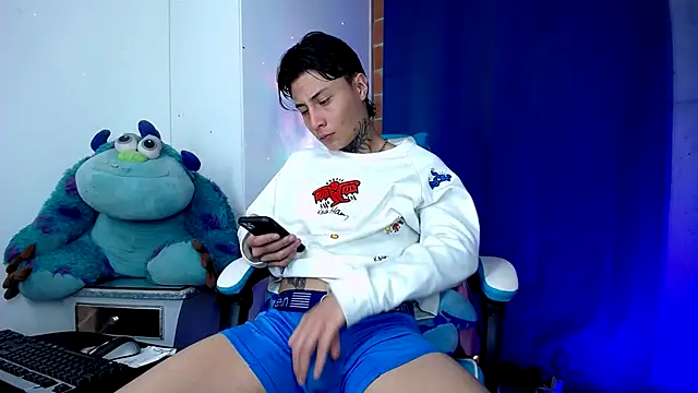 anaximandro hot online show from October 1, 2025, 8:31 am