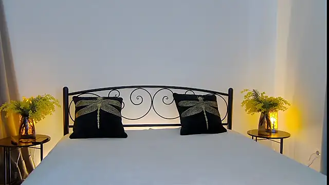 KumiKruz online show from September 9, 2025, 1:21 pm