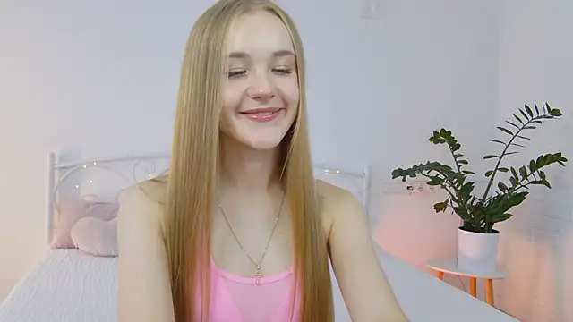 KumiKruz online show from October 5, 2025, 1:20 pm