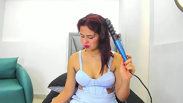 Sofia villareal online show from October 9, 2025, 12:47 pm