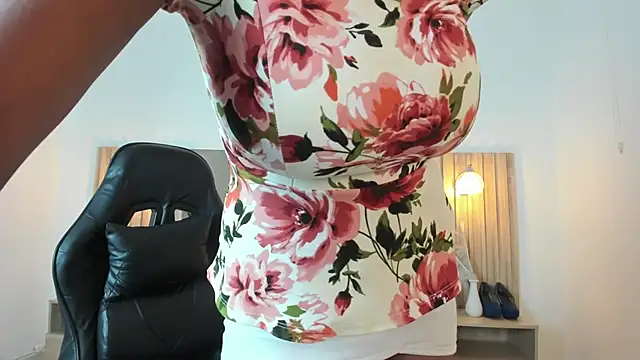 coral15  online show from November 8, 2025, 2:12 am