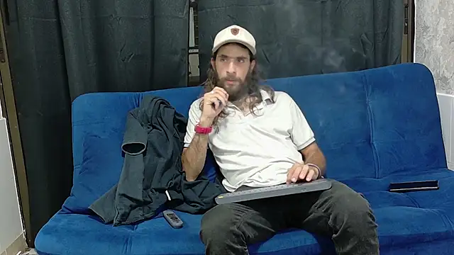 Snapshot of hairy_mannn chatting on September 23, 2025, 12:57 am hairy mannn online show from September 23, 2025, 12:57 am