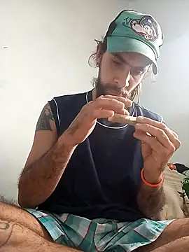 Snapshot of hairy_mannn chatting on October 31, 2025, 12:50 pm hairy mannn online show from October 31, 2025, 12:50 pm