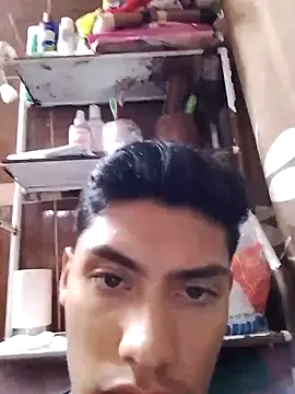 aispuro8505 online show from October 8, 2025, 7:06 am