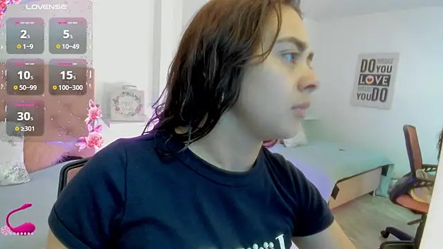 ambar 69  online show from November 18, 2025, 4:28 am