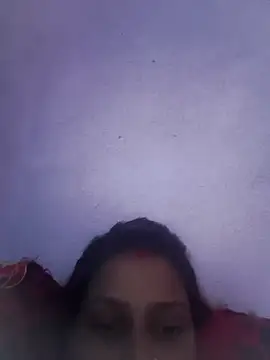 Snapshot of posewith chatting on September 13, 2025, 8:58 am posewith online show from September 13, 2025, 8:58 am