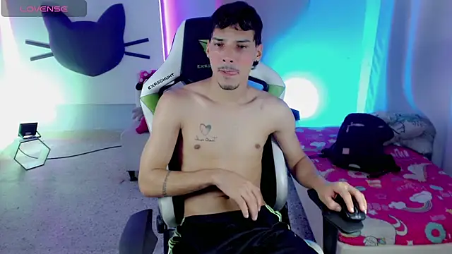 yankees  online show from October 10, 2025, 4:17 pm