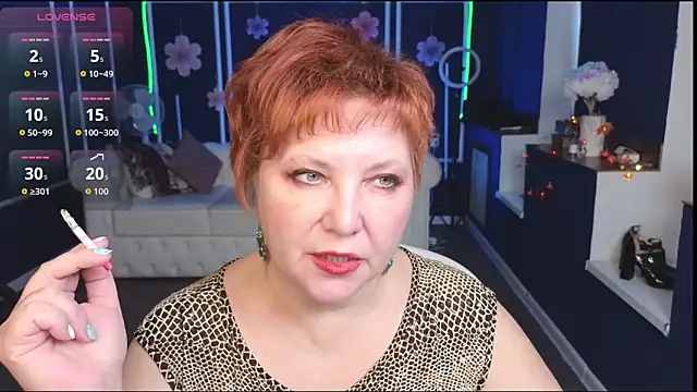 Snapshot of Kira_Kenett chatting on October 10, 2025, 11:20 am Kira Kenett online show from October 10, 2025, 11:20 am