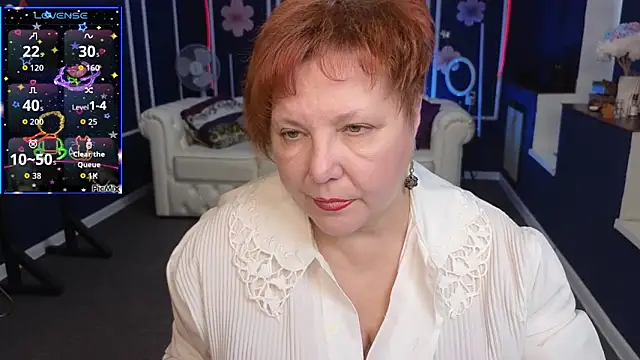 Snapshot of Kira_Kenett chatting on October 19, 2025, 6:58 am Kira Kenett online show from October 19, 2025, 6:58 am