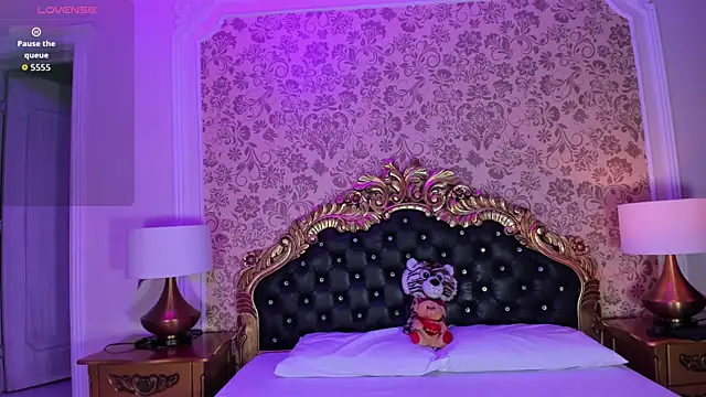 Snapshot of HatsaJones chatting on October 22, 2025, 3:40 am HatsaJones online show from October 22, 2025, 3:40 am