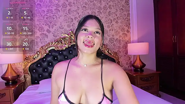 Snapshot of HatsaJones chatting on October 30, 2025, 3:52 am HatsaJones online show from October 30, 2025, 3:52 am