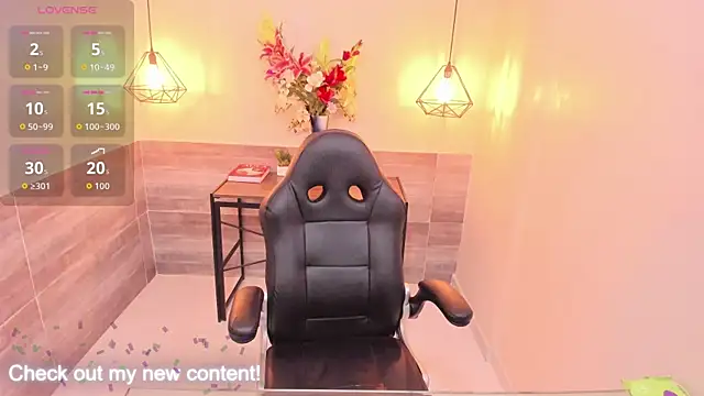 Snapshot of HatsaJones chatting on November 25, 2025, 3:50 am HatsaJones online show from November 25, 2025, 3:50 am