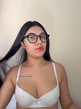 Snapshot of Alexa69xx chatting on October 25, 2025, 12:23 pm Alexa69xx online show from October 25, 2025, 12:23 pm