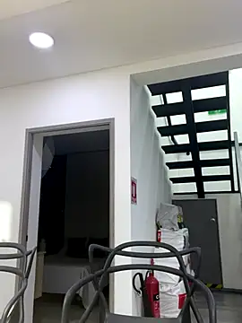 TiffanyyLam online show from November 9, 2025, 11:30 am