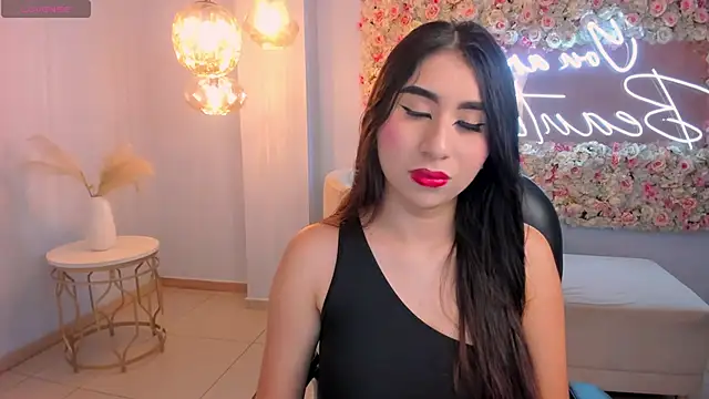 MayaMoretti  online show from October 22, 2025, 4:02 am