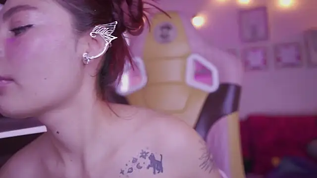 Snapshot of Rebecah_1 chatting on November 27, 2025, 3:58 pm Rebecah 1 online show from November 27, 2025, 3:58 pm