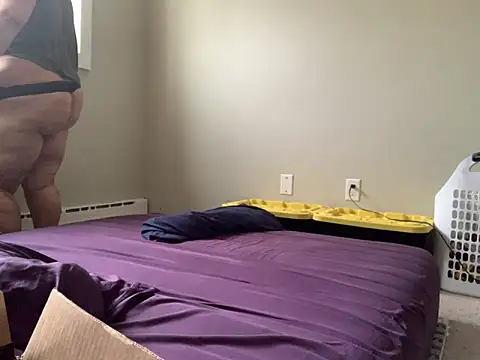 taydeebear online show from October 28, 2025, 4:53 pm