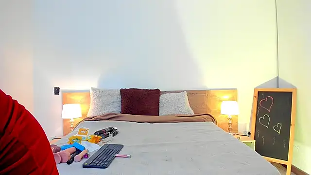 Snapshot of Parys_Hot chatting on September 10, 2025, 4:01 am Parys Hot online show from September 10, 2025, 4:01 am