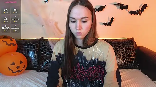 Angeel Kate online show from November 2, 2025, 7:33 am