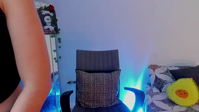 Snapshot of Genesiissss chatting on November 9, 2025, 11:25 pm Genesiissss online show from November 9, 2025, 11:25 pm