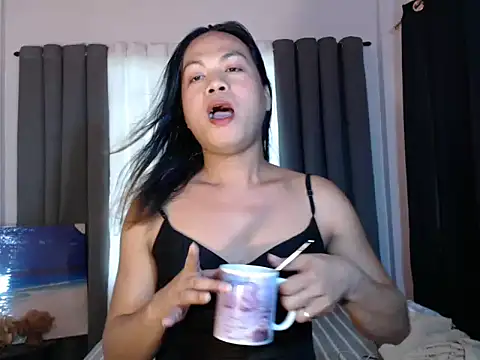 Snapshot of sexy_Bella09 chatting on November 16, 2025, 3:45 am sexy Bella09 online show from November 16, 2025, 3:45 am