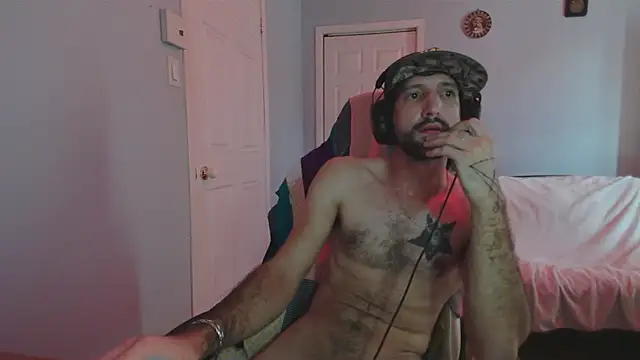 Snapshot of Ardokks chatting on November 22, 2025, 5:45 pm Ardokks online show from November 22, 2025, 5:45 pm