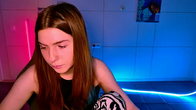 Snapshot of AliceCUNTach chatting on November 12, 2025, 5:08 am AliceCUNTach online show from November 12, 2025, 5:08 am