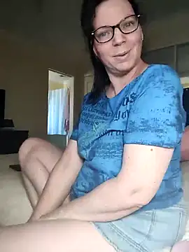 Snapshot of aussiepeaches chatting on February 13, 2025, 2:45 am aussiepeaches online show from February 13, 2025, 2:45 am