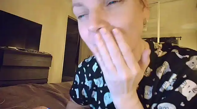 Snapshot of aussiepeaches chatting on February 27, 2025, 2:32 am aussiepeaches online show from February 27, 2025, 2:32 am