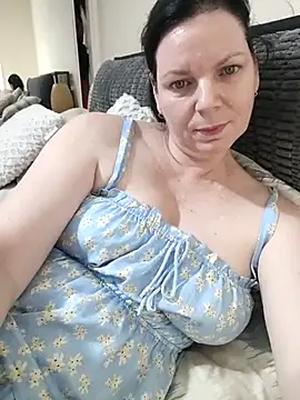 Snapshot of aussiepeaches chatting on March 11, 2025, 1:48 am aussiepeaches online show from March 11, 2025, 1:48 am