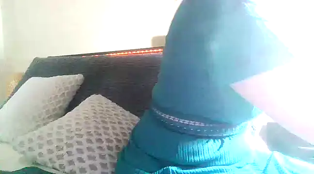 Snapshot of aussiepeaches chatting on March 19, 2025, 2:37 am aussiepeaches online show from March 19, 2025, 2:37 am