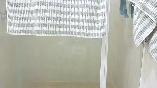 Snapshot of aussiepeaches chatting on October 1, 2025, 1:06 pm aussiepeaches online show from October 1, 2025, 1:06 pm