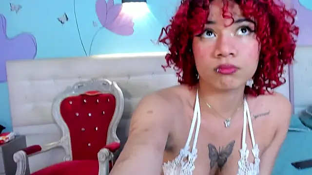 caroliine fox   online show from October 1, 2025, 8:04 pm