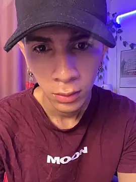 Snapshot of rickyvalentino chatting on September 26, 2025, 1:48 pm rickyvalentino online show from September 26, 2025, 1:48 pm