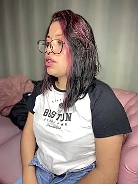 Snapshot of Ross_Pink chatting on October 2, 2025, 11:50 am Ross Pink online show from October 2, 2025, 11:50 am