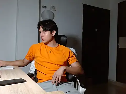 Snapshot of TeddyBear_07 chatting on September 11, 2025, 1:33 pm TeddyBear 07 online show from September 11, 2025, 1:33 pm