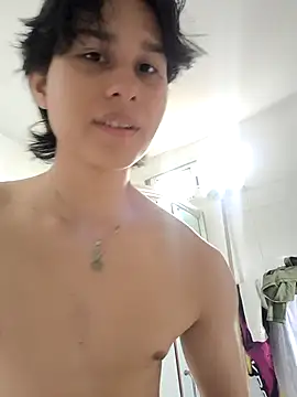 Snapshot of TeddyBear_07 chatting on October 3, 2025, 12:57 pm TeddyBear 07 online show from October 3, 2025, 12:57 pm